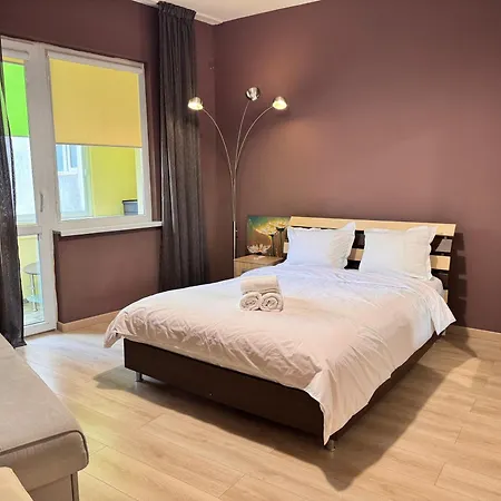 Cozy Steps From Everything! Apartament Varna