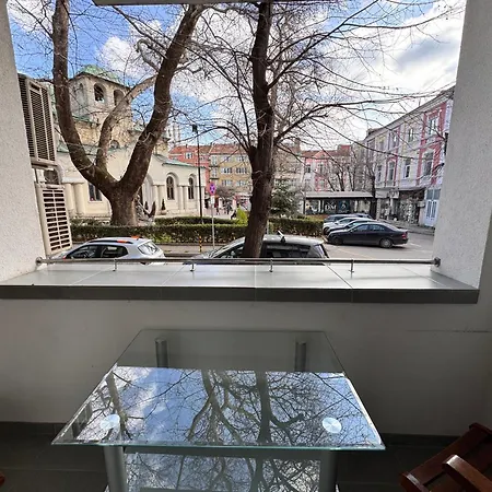 Cozy Steps From Everything! * Warna